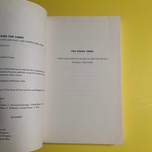 Diane Farr “Kissing Outside The Lines” - Picture 4 of 6